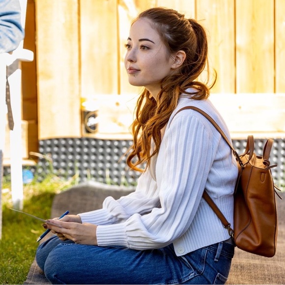 Meet your Posher, Catherine - Picture 1 of 1